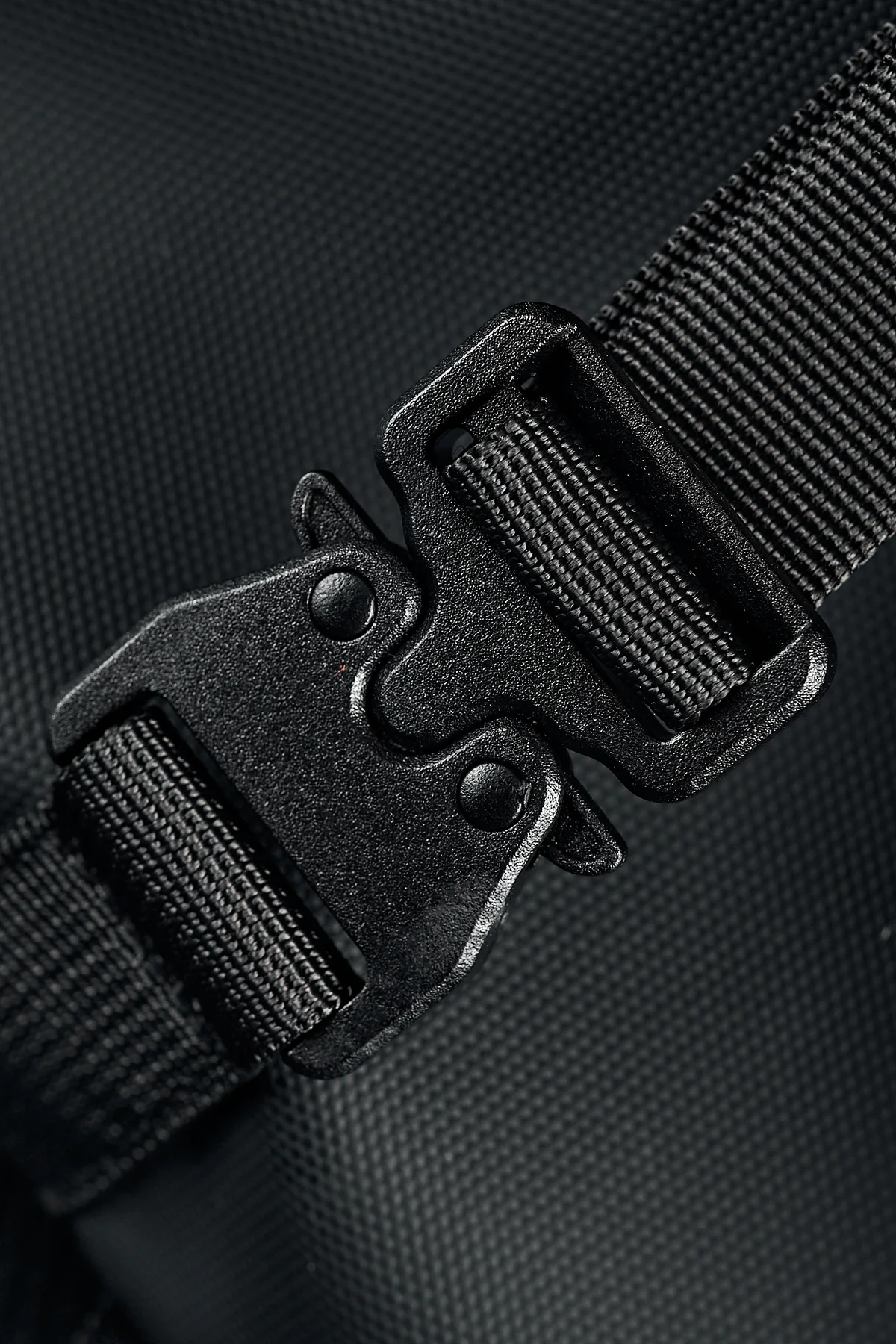 Backpack hardware